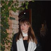 Canguro y profesora de repaso de 18 años, con experiencia y título de inglés C1 Advanced de Cambridge